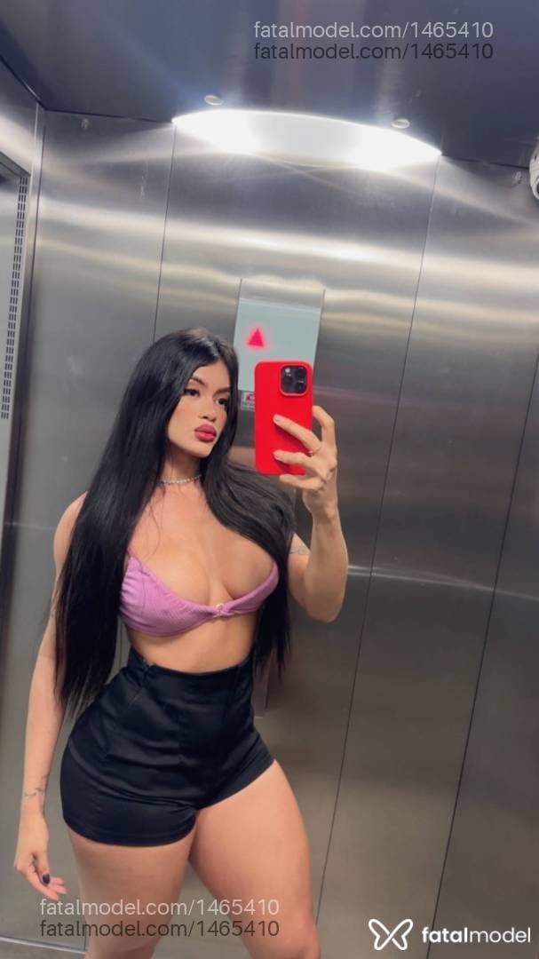 Acompanhante mulher morena (o) de olhos castanhos - Anne vazz