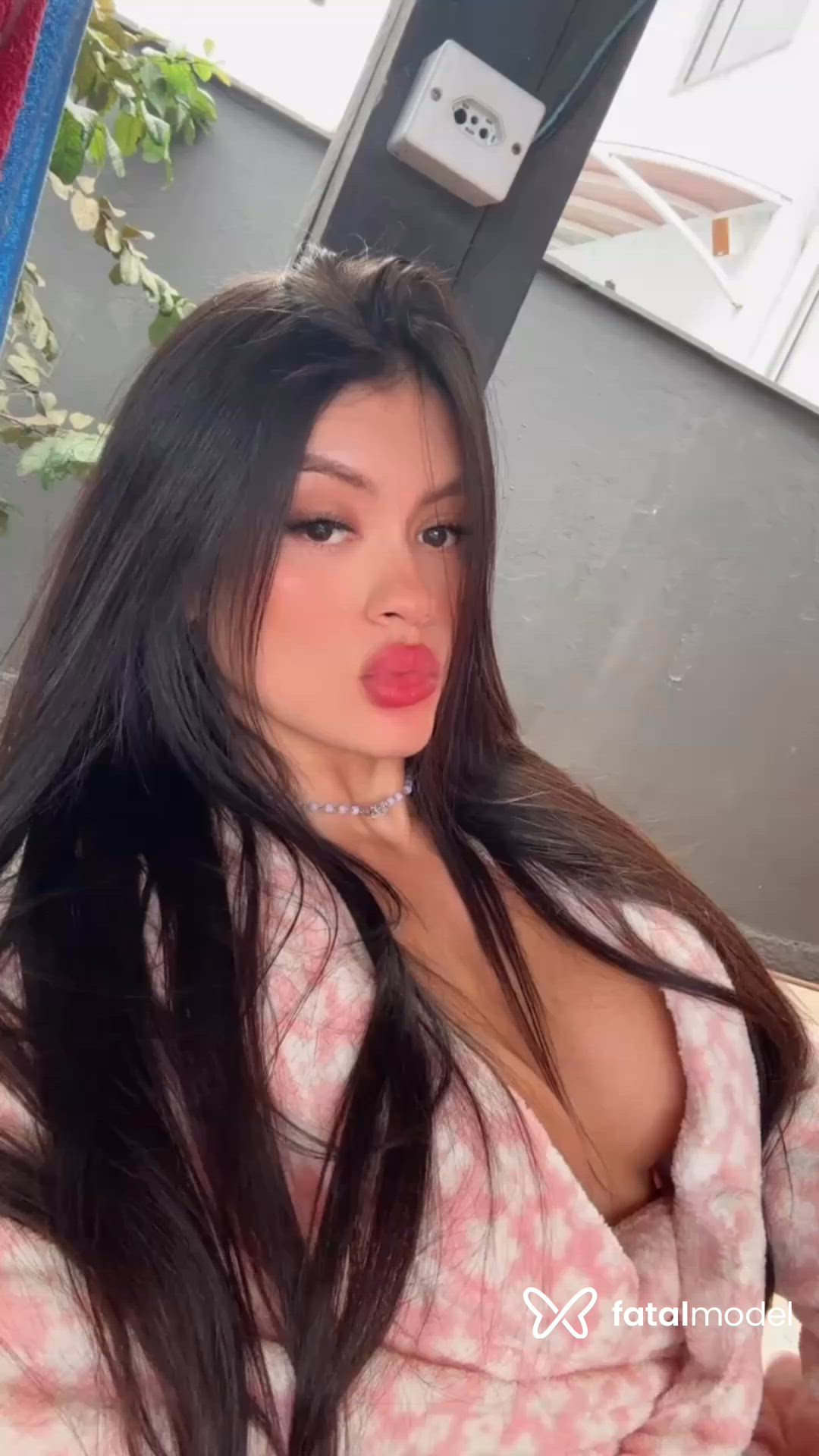 Acompanhante mulher morena (o) de olhos castanhos - Anne vazz Acompanhante mulher morena (o) de olhos castanhos - Anne vazz
