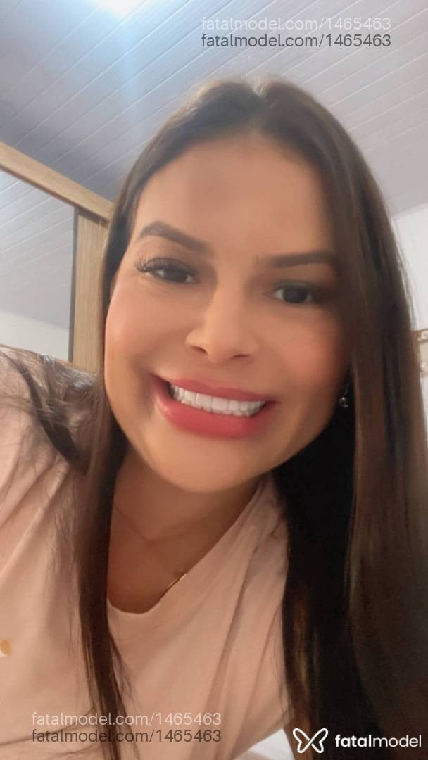 Acompanhante mulher com cabelo castanho de olhos castanhos - Nicole Mendes