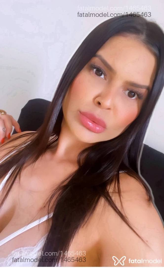 Acompanhante mulher com cabelo castanho de olhos castanhos - Nicole Mendes
