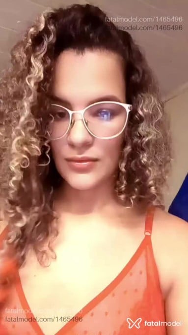 Acompanhante mulher com cabelo castanho de olhos castanhos - Barbara Medeiros Acompanhante mulher com cabelo castanho de olhos castanhos - Barbara Medeiros
