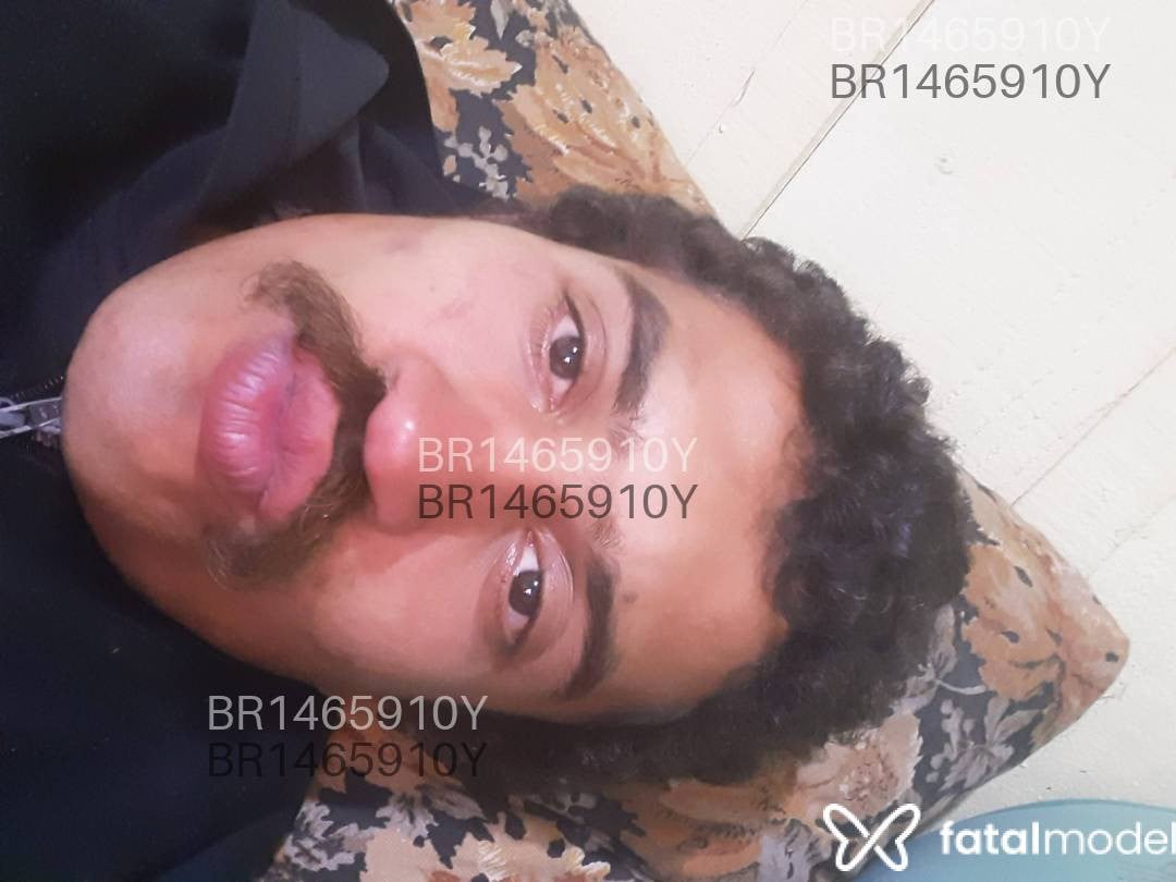 Acompanhante homem sem cabelo de olhos castanhos em Colombo - Rodrigo
