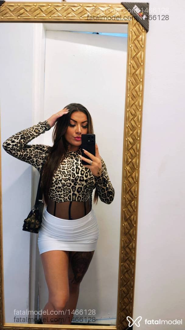 Acompanhante mulher morena (o) de olhos castanhos - Jade Saad