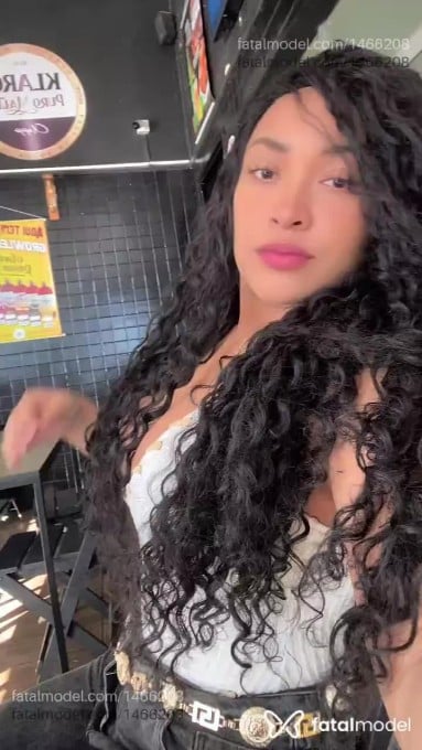 Acompanhante mulher loira (o) de olhos castanhos em Catanduva - Heloísa Oliveira