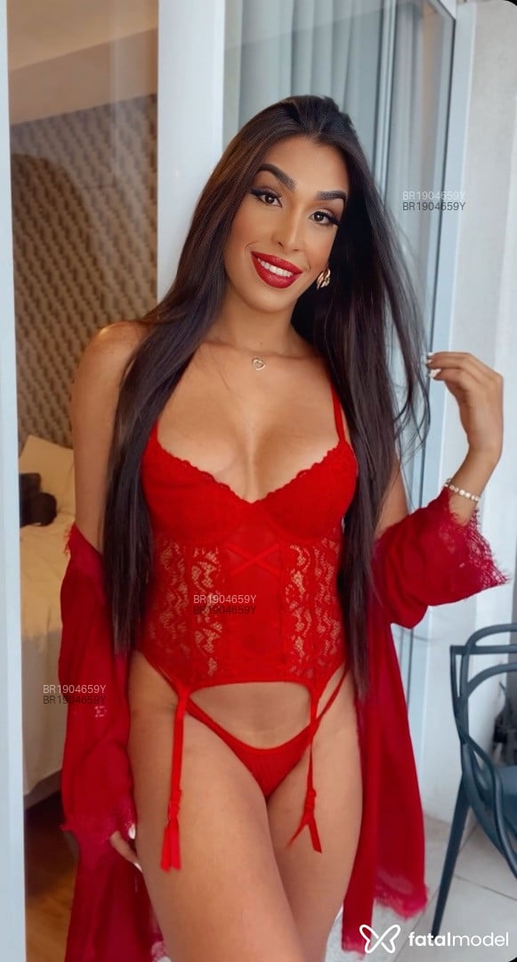 Acompanhante mulher trans morena (o) de olhos pretos em Virtual - Larissa fox