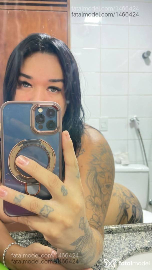Acompanhante mulher morena (o) de olhos castanhos - Índiaaaa