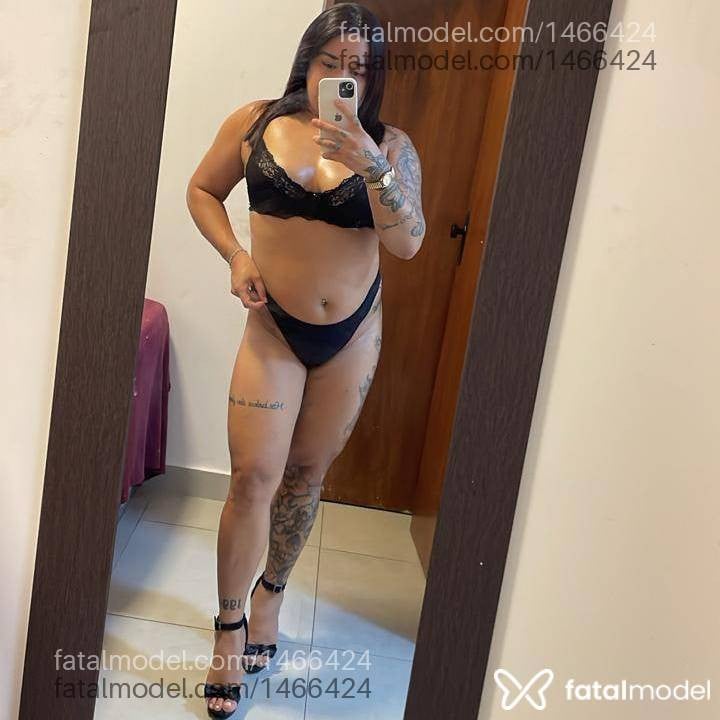 Acompanhante mulher morena (o) de olhos castanhos - Índiaaaa