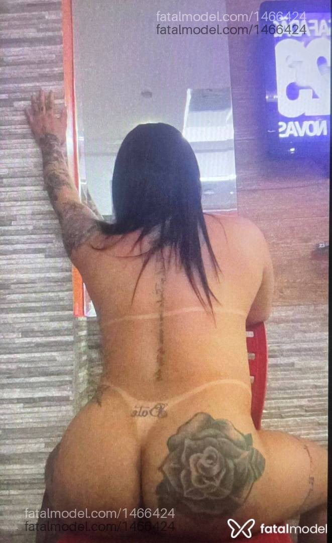 Acompanhante mulher morena (o) de olhos castanhos - Índiaaaa