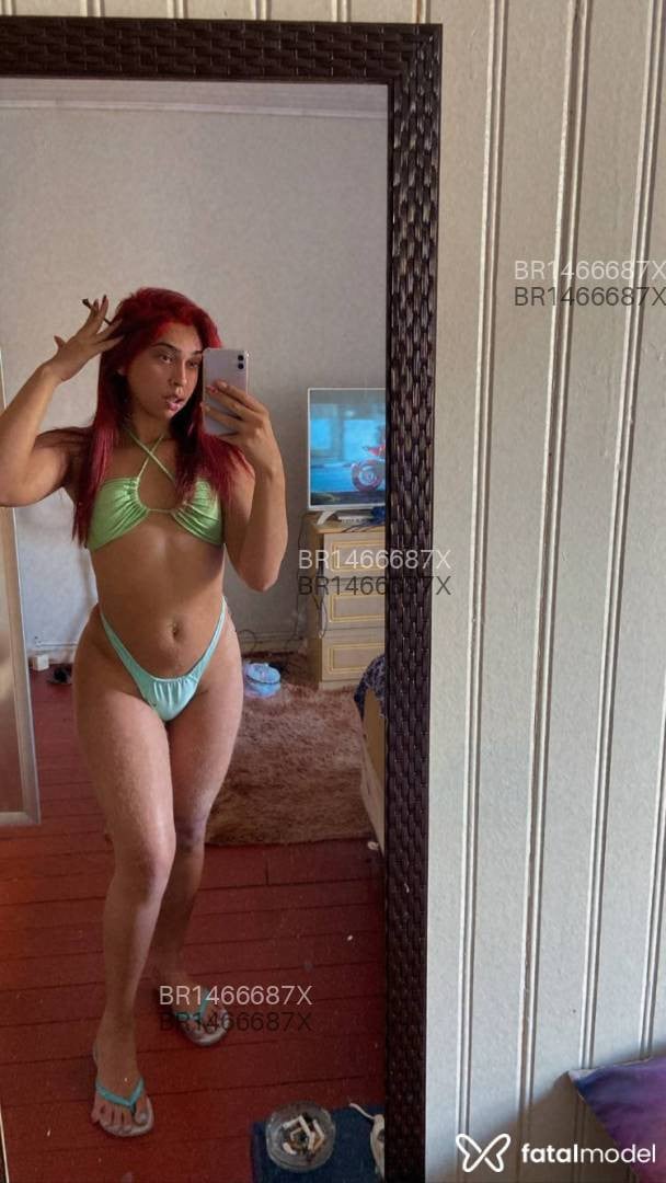 Acompanhante mulher trans ruiva (o) de olhos castanhos - Aisha sousa
