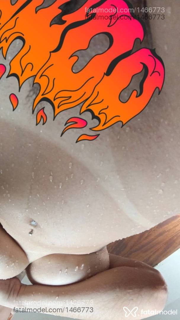 Acompanhante mulher morena (o) de olhos castanhos - Paola Rocha
