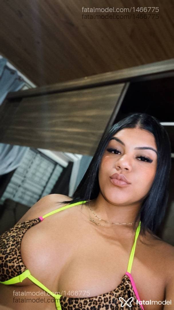 Acompanhante mulher morena (o) de olhos pretos - Camila Tainá