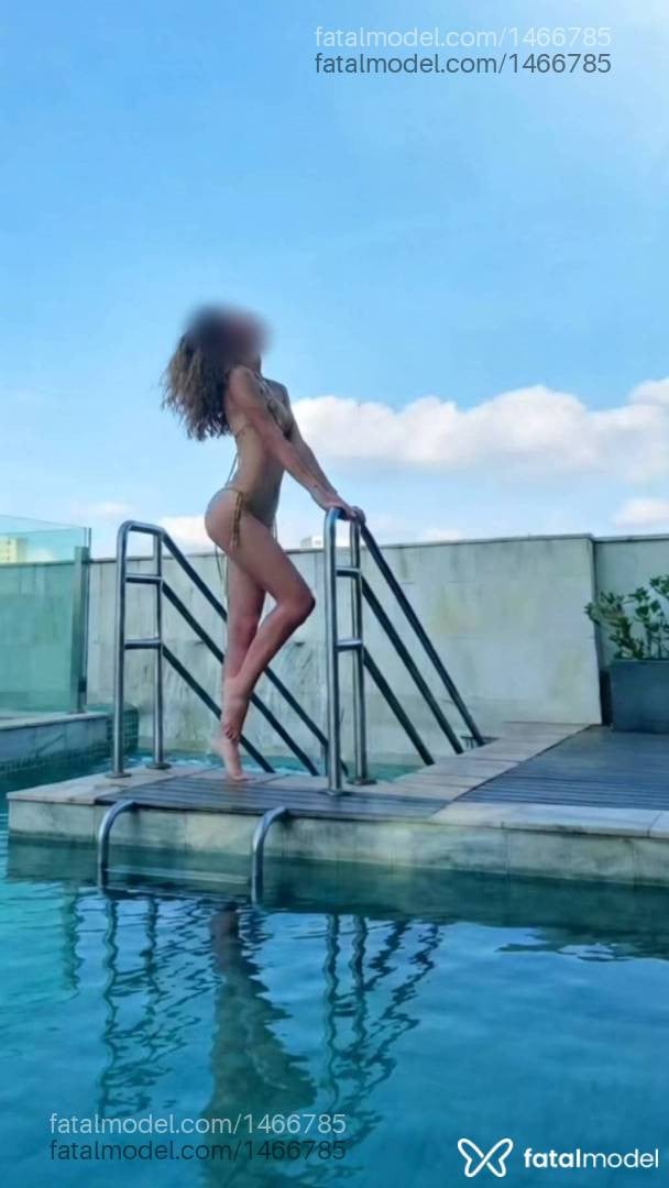 Acompanhante mulher morena (o) de olhos castanhos - Tarsila