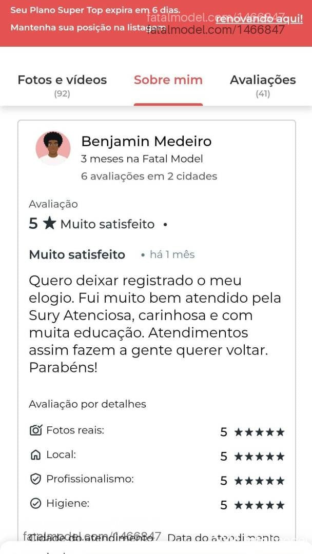 Acompanhante mulher com cabelo castanho de olhos castanhos - Sury