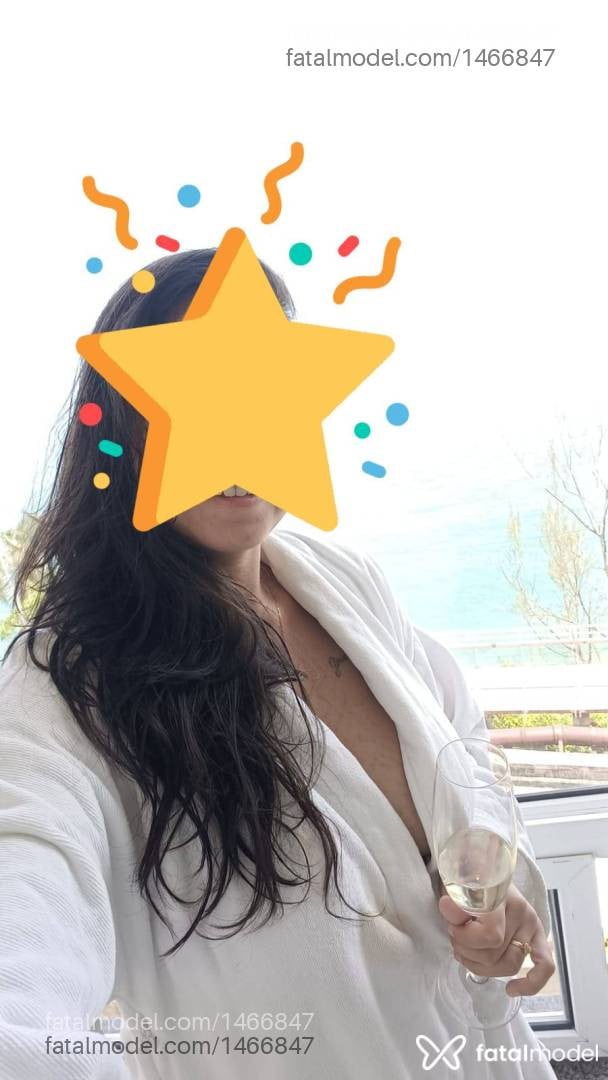 Acompanhante mulher com cabelo castanho de olhos castanhos - Sury
