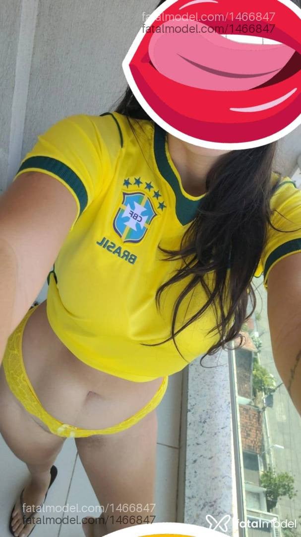Acompanhante mulher com cabelo castanho de olhos castanhos - Sury
