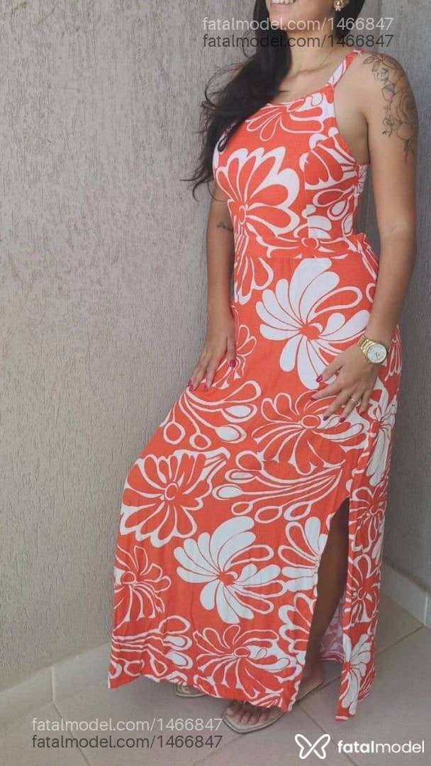 Acompanhante mulher com cabelo castanho de olhos castanhos - Sury