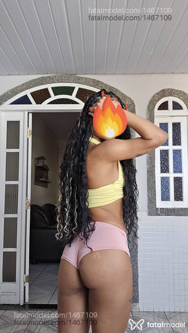 Acompanhante mulher com cabelo castanho de olhos castanhos em Macaé - Louise Queiroz