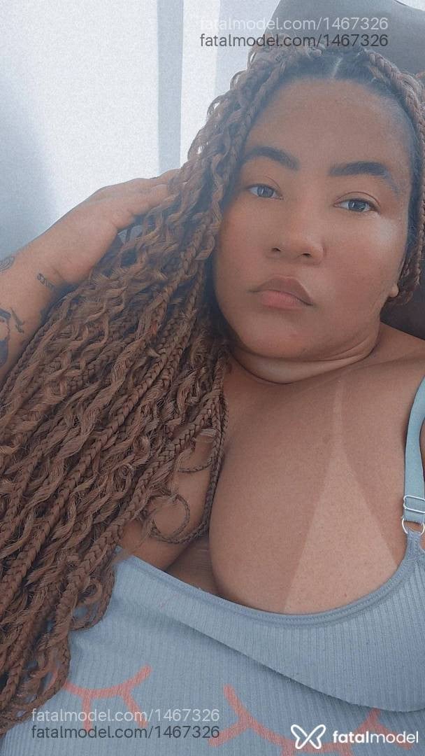 Acompanhante mulher com cabelo castanho de olhos castanhos - Pandora Reis