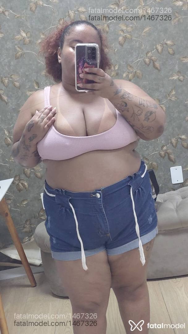 Acompanhante mulher com cabelo castanho de olhos castanhos em São Mateus - Pandora Reis