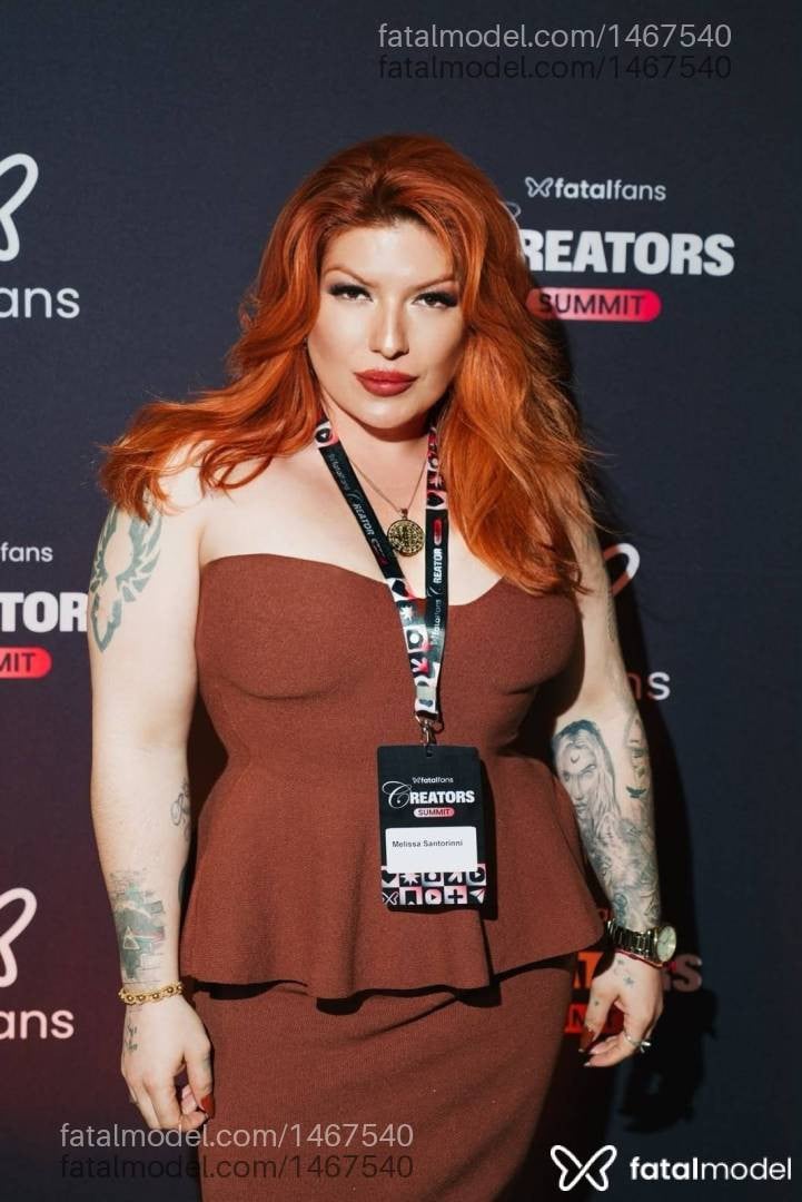 Acompanhante mulher ruiva (o) de olhos castanhos - Melissa Santorinni