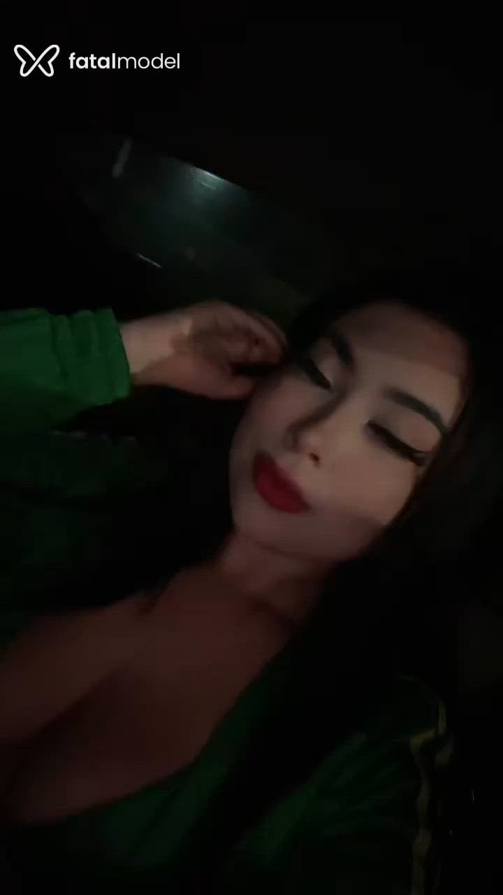 Acompanhante mulher morena (o) de olhos castanhos - Bella Nakamura Acompanhante mulher morena (o) de olhos castanhos - Bella Nakamura