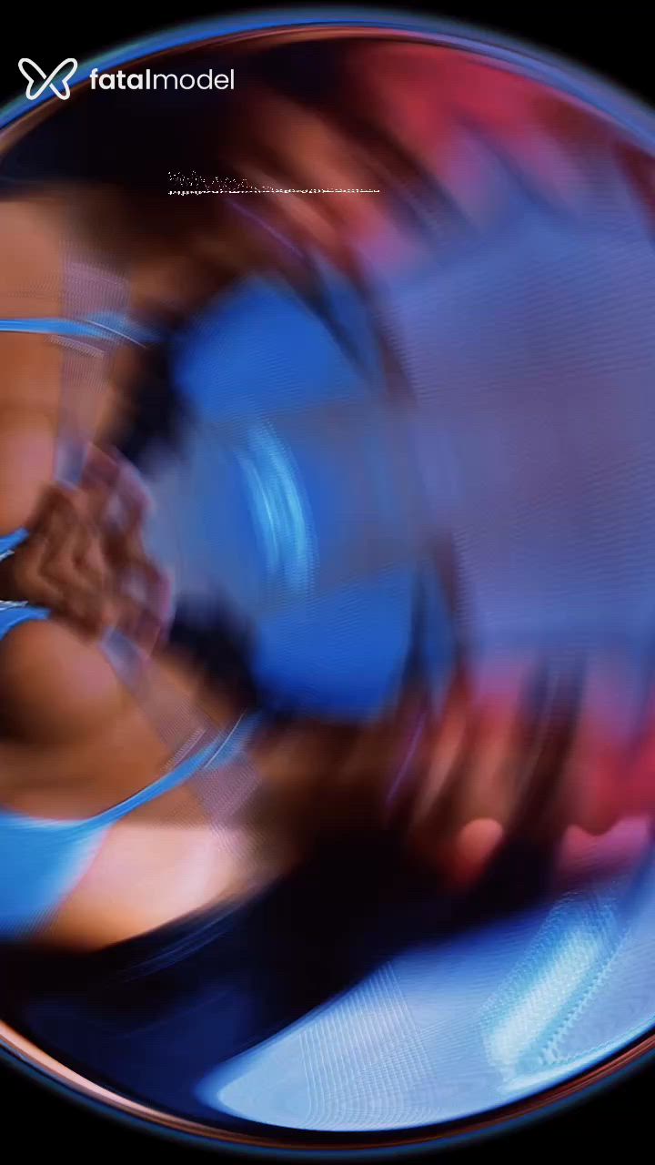 Acompanhante mulher trans morena (o) de olhos pretos - Lohanna