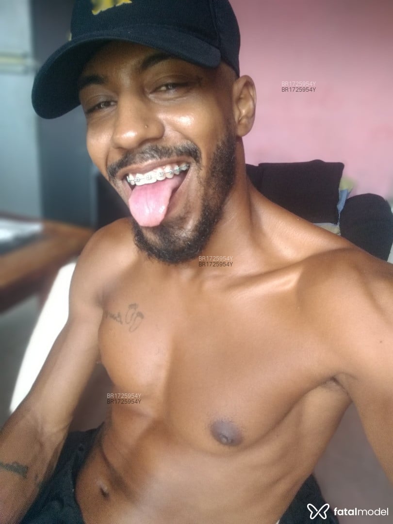Acompanhante homem morena (o) de olhos pretos em Cabo Frio - Guilherme Dias