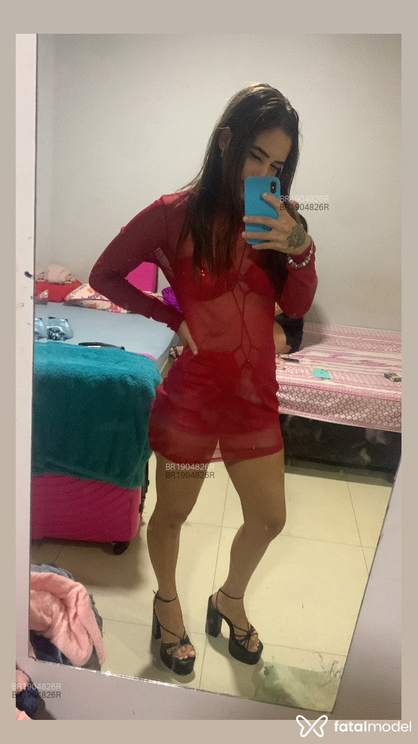Acompanhante mulher loira (o) de olhos castanhos em Araucária - Karollaynne