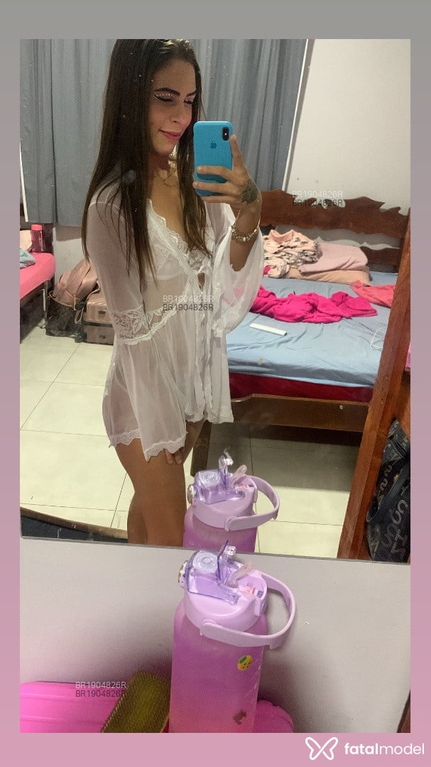 Acompanhante mulher loira (o) de olhos castanhos em Araucária - Karollaynne