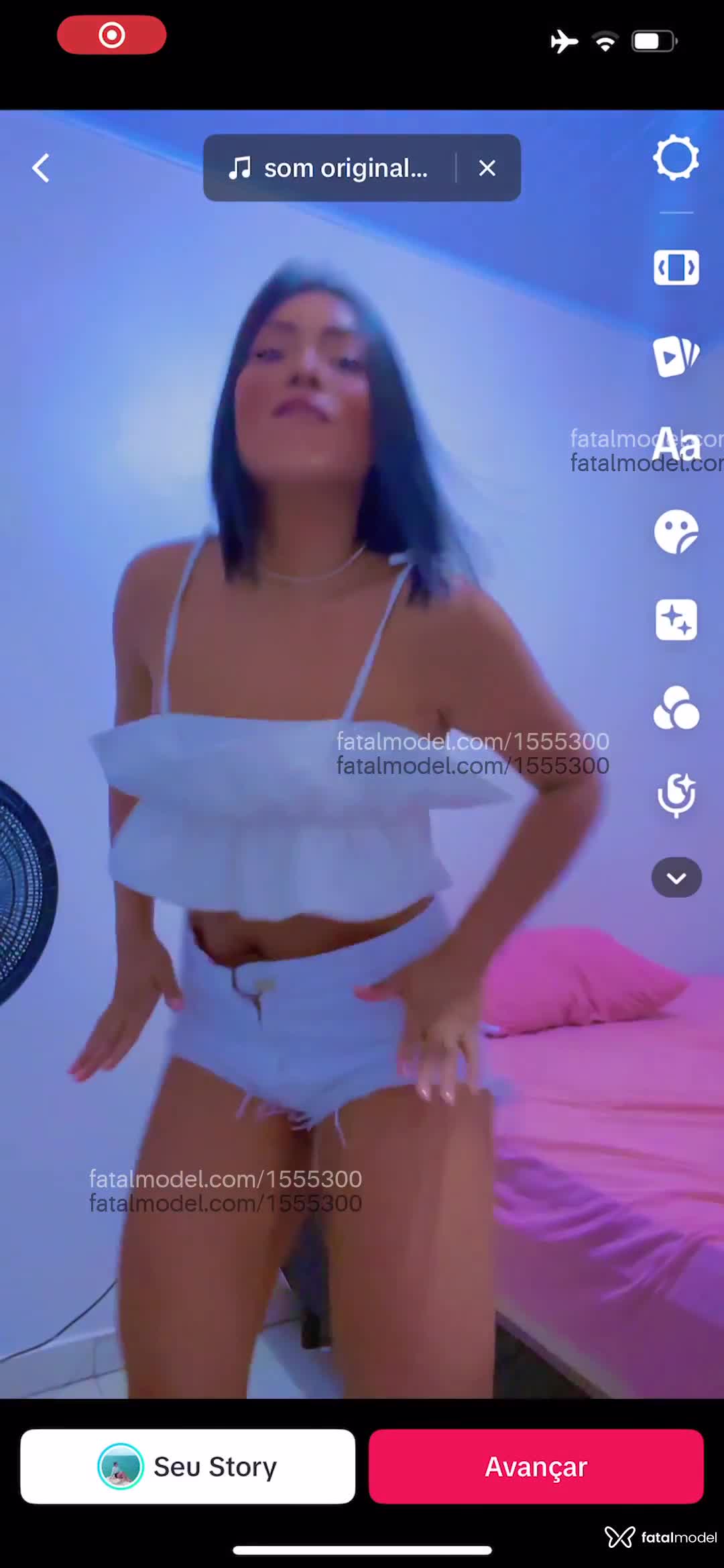 Acompanhante mulher morena (o) de olhos castanhos - Morena Acompanhante mulher morena (o) de olhos castanhos - Morena