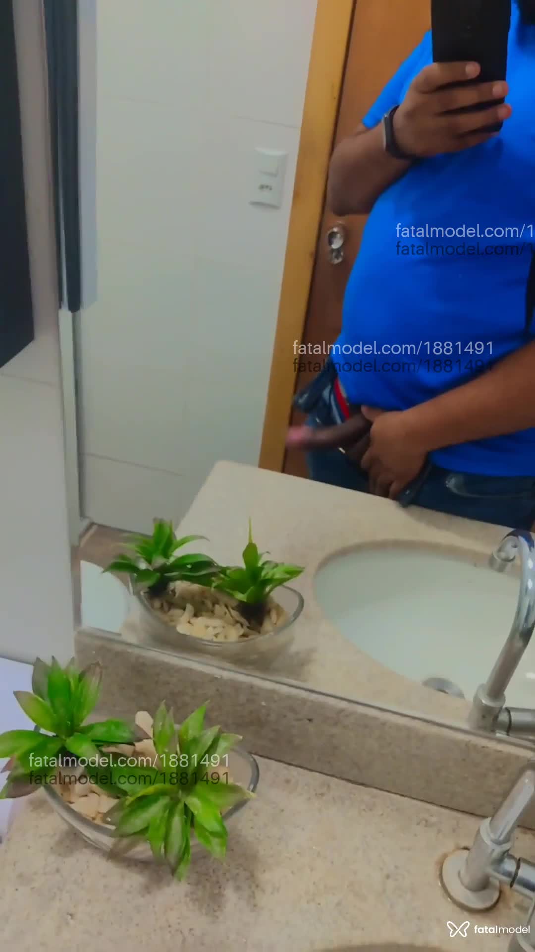 Acompanhante homem morena (o) de olhos castanhos em Goiânia - Black Bear