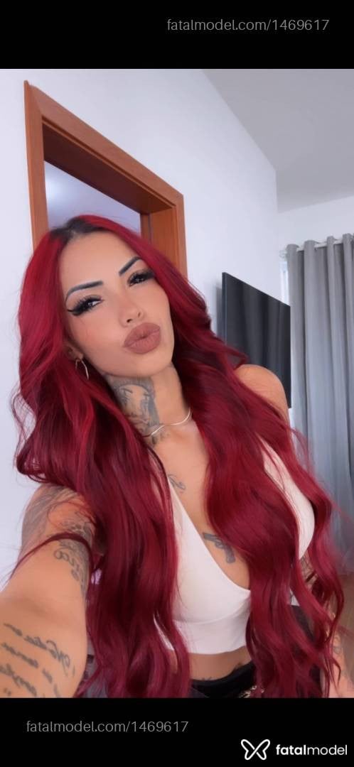 Acompanhante mulher ruiva (o) de olhos castanhos - Lais oliveira