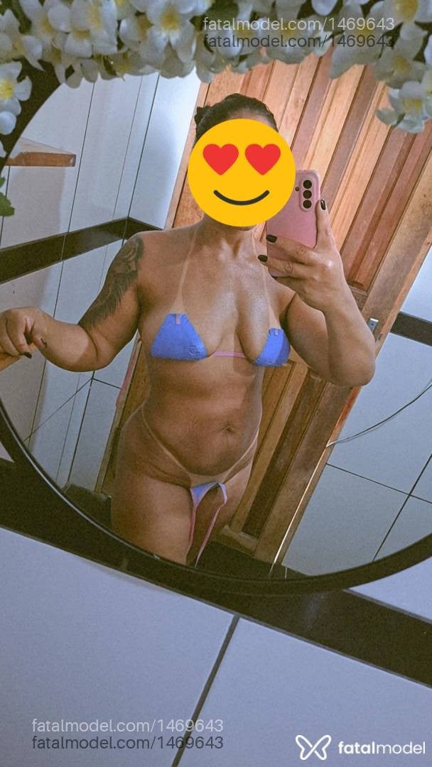 Acompanhante mulher com cabelo castanho de olhos castanhos - Sarah acreana
