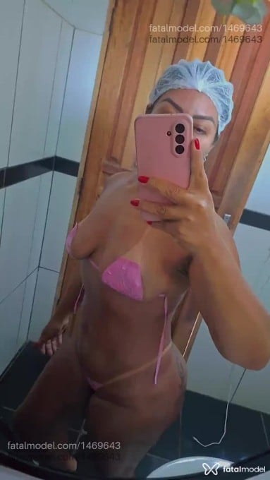 Acompanhante mulher com cabelo castanho de olhos castanhos em Cáceres Acompanhante mulher com cabelo castanho de olhos castanhos em Cáceres - Sarah acreana