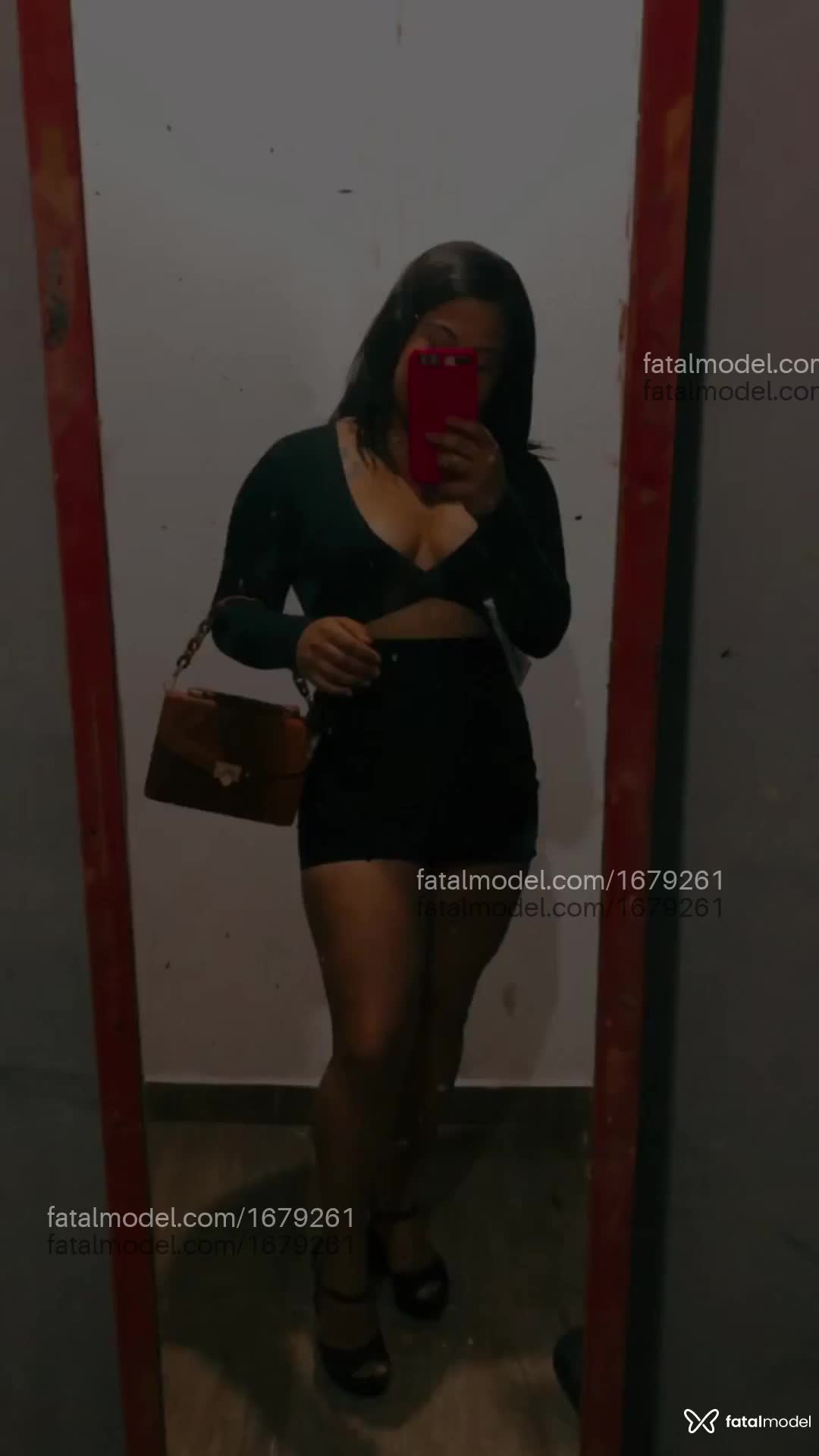 Acompanhante mulher morena (o) de olhos castanhos em Bauru Acompanhante mulher morena (o) de olhos castanhos em Bauru - Camilla
