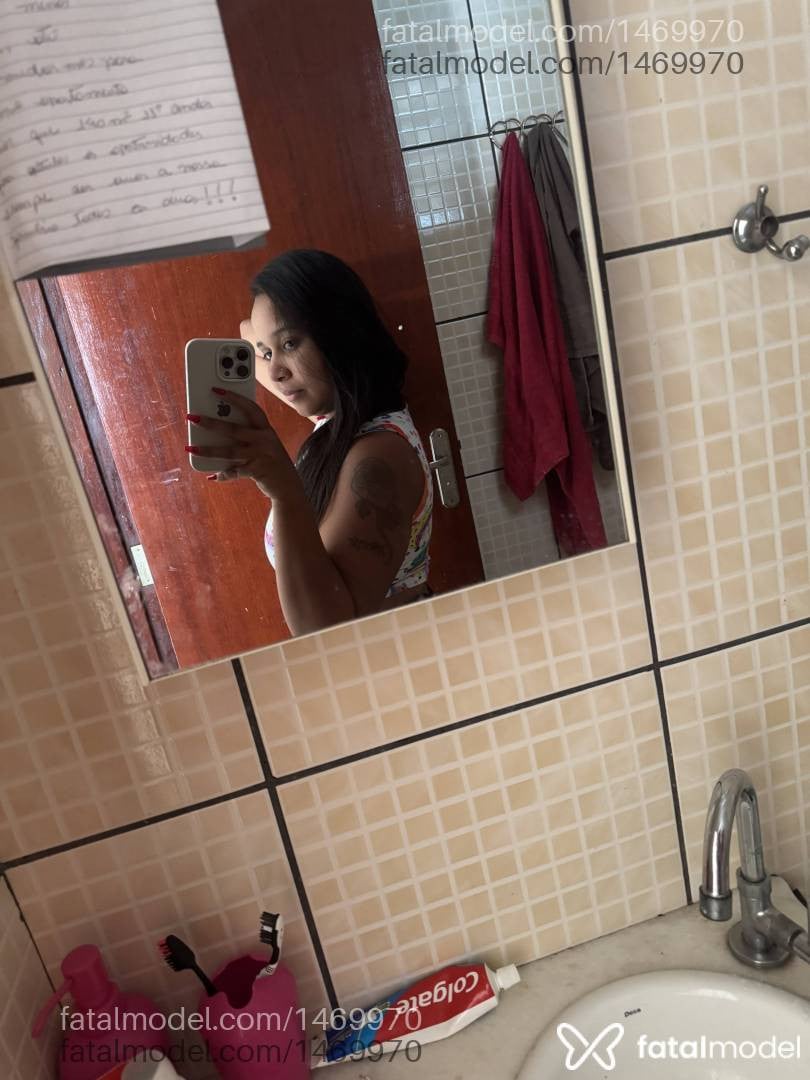 Acompanhante mulher morena (o) de olhos pretos em Leme - Alice