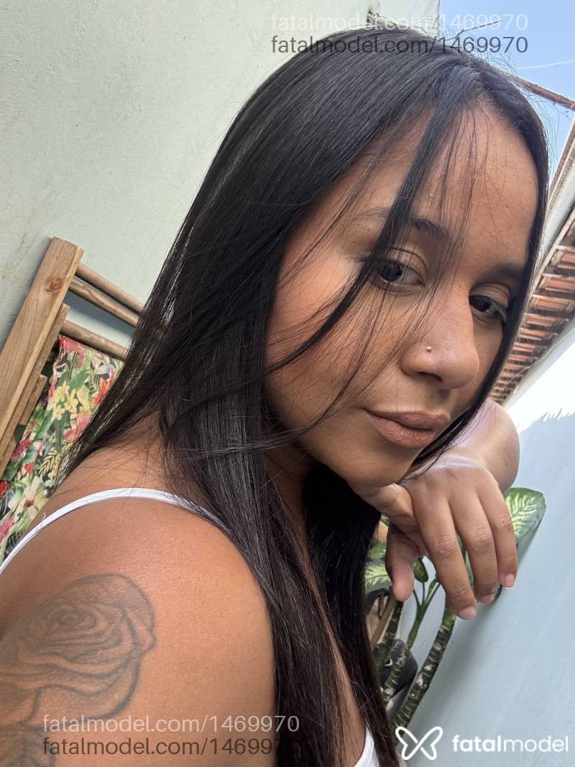 Acompanhante mulher morena (o) de olhos pretos em Leme - Alice