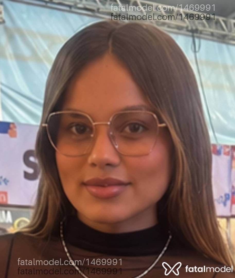 Acompanhante mulher com cabelo castanho de olhos castanhos em Capão da Canoa - Maitê Castro