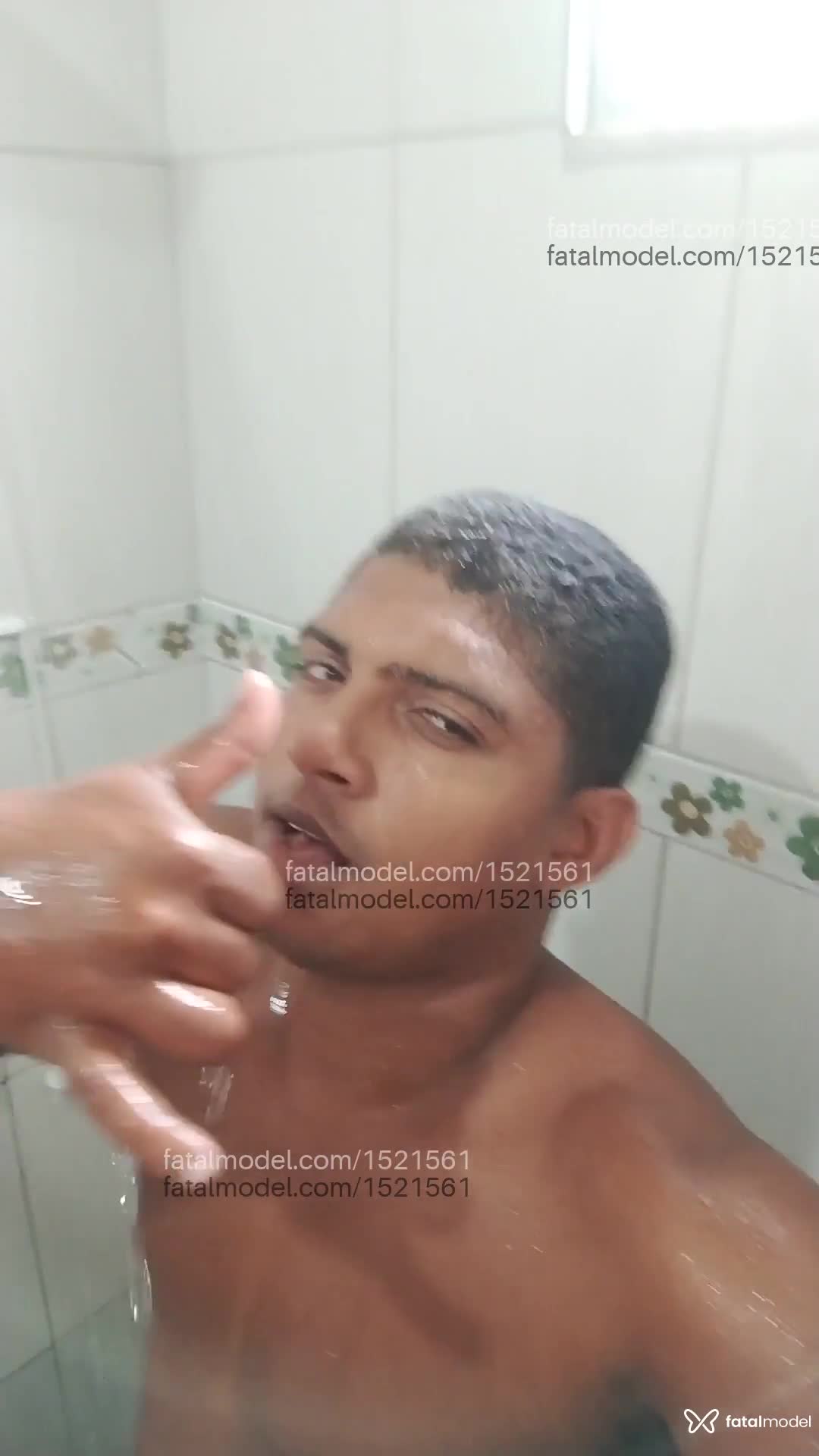 Acompanhante homem morena (o) de olhos castanhos em Virtual - Moreno baiano