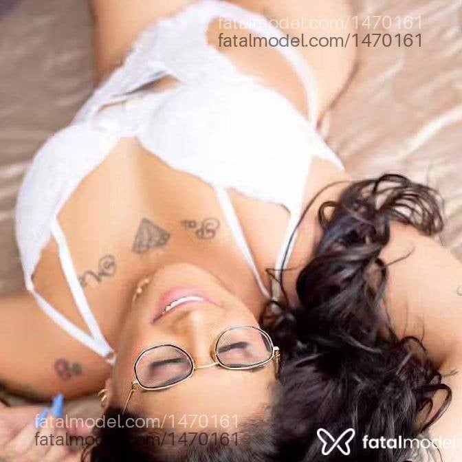 Acompanhante mulher com cabelo castanho de olhos castanhos - Mia Khalifa