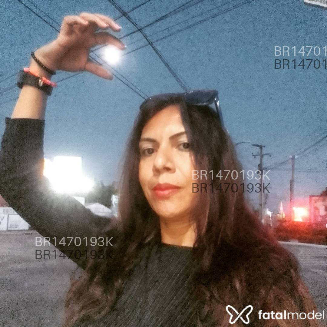 Acompanhante mulher trans com cabelo colorido de olhos castanhos em Iguatu Acompanhante mulher trans com cabelo colorido de olhos castanhos em Iguatu - Samantha milan