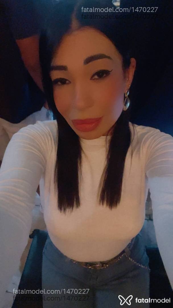 Acompanhante travesti morena (o) de olhos castanhos - Anita