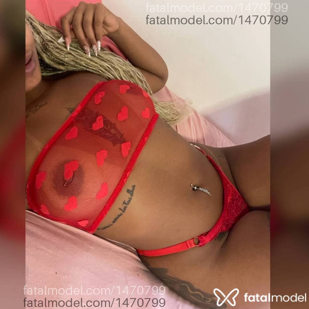 Acompanhante mulher com cabelo castanho de olhos verdes - Carol