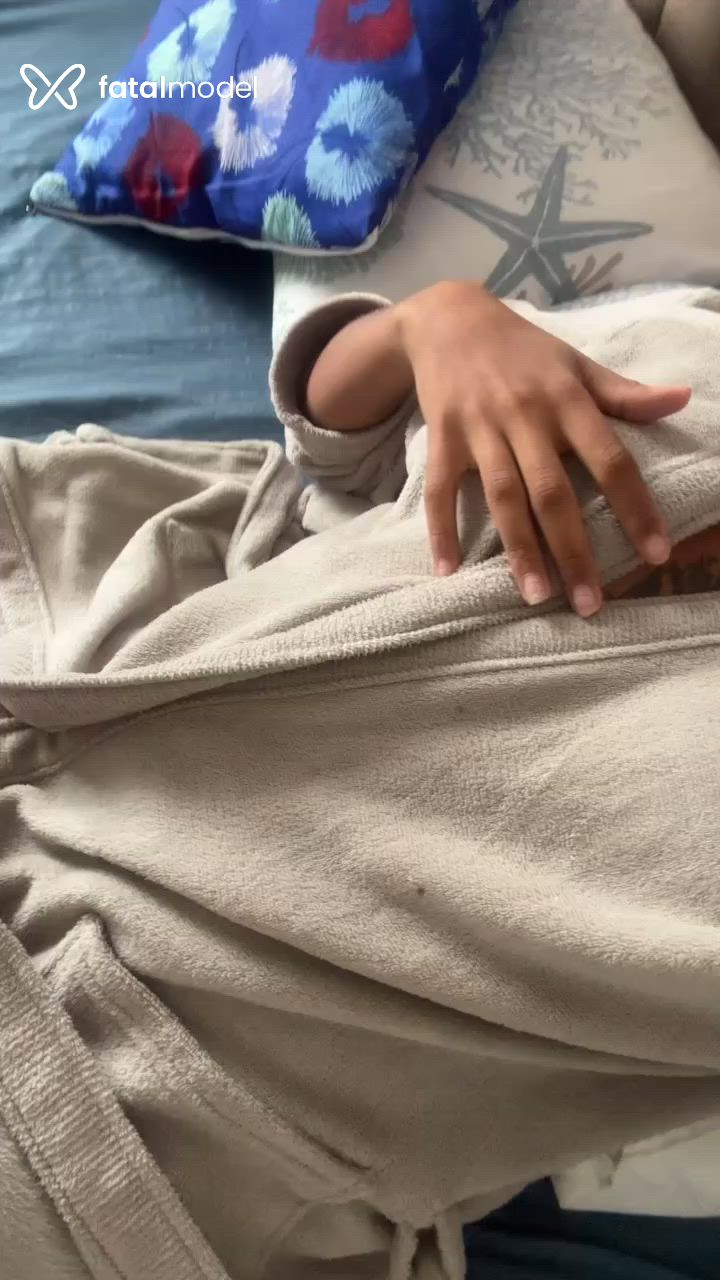 Acompanhante mulher com cabelo castanho de olhos verdes - Carol