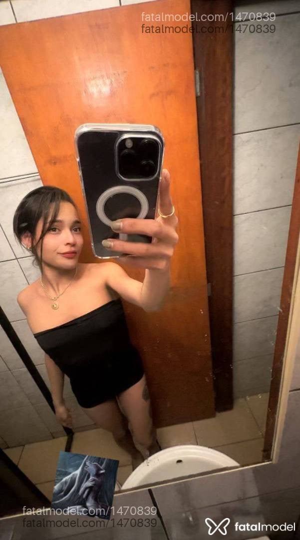 Acompanhante mulher trans morena (o) de olhos pretos em Cascavel - Aria Mena
