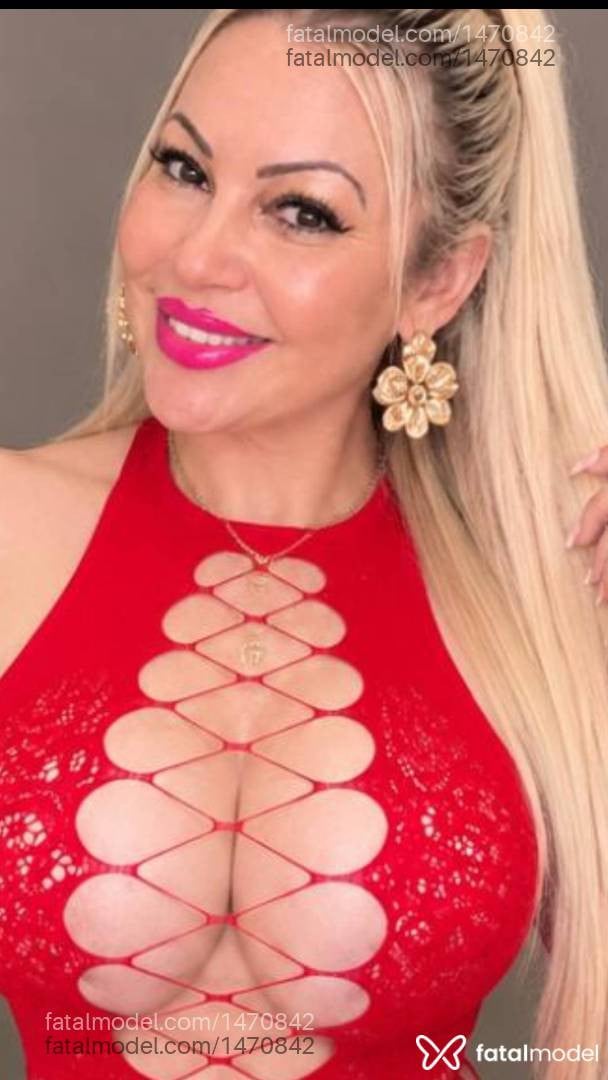 Acompanhante mulher loira (o) de olhos castanhos - Gabi