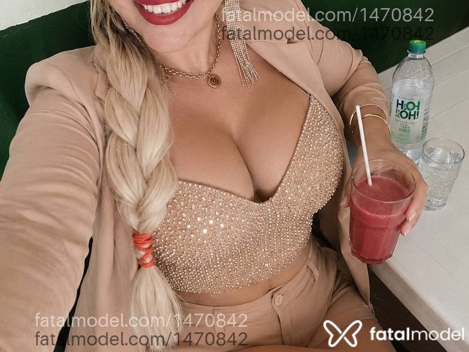 Acompanhante mulher loira (o) de olhos castanhos em Sinop - Gabi