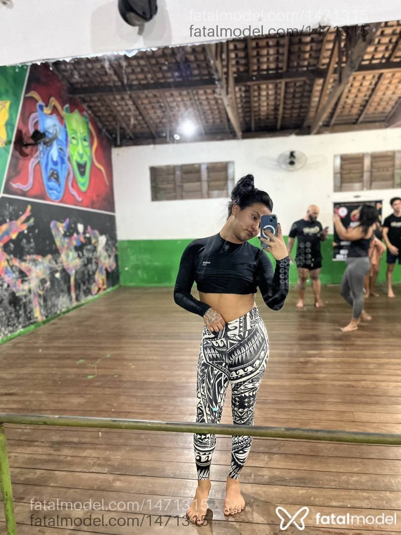 Acompanhante mulher trans morena (o) de olhos pretos em Açailândia - Agatha