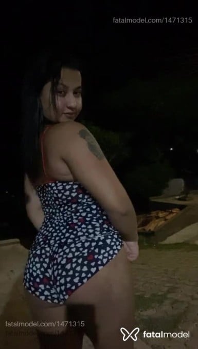 Acompanhante mulher trans morena (o) de olhos pretos - Agatha Acompanhante mulher trans morena (o) de olhos pretos - Agatha