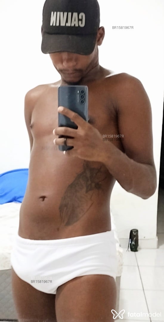 Acompanhante homem loira (o) de olhos castanhos em Cabo Frio - Max Sampaio